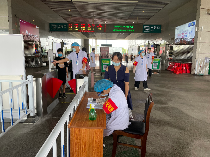 国庆防疫不放松 履职尽责保平安