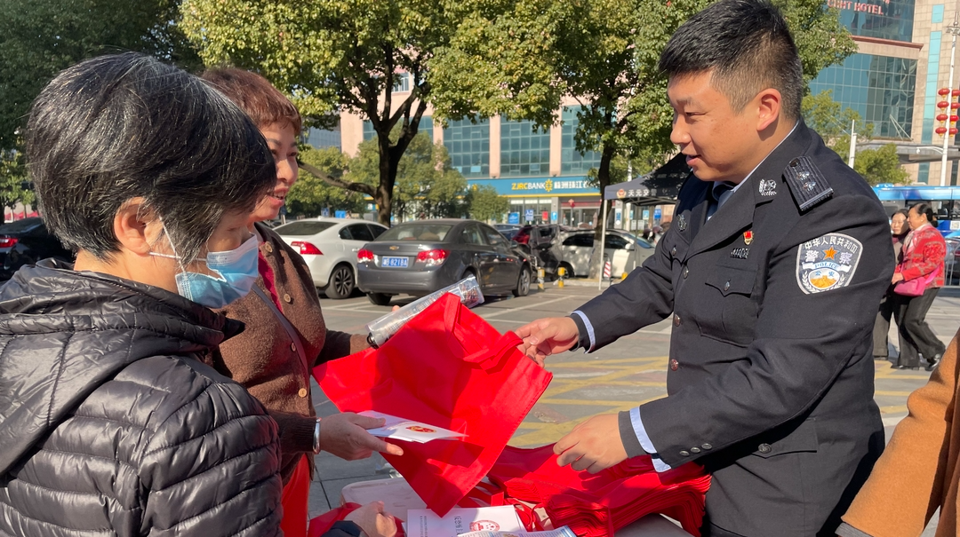 天元区：积极开展反恐宣传周活动