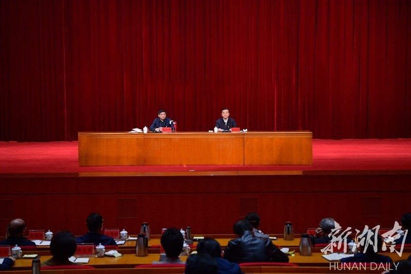 中央宣讲团来湘宣讲党的十九届六中全会精神