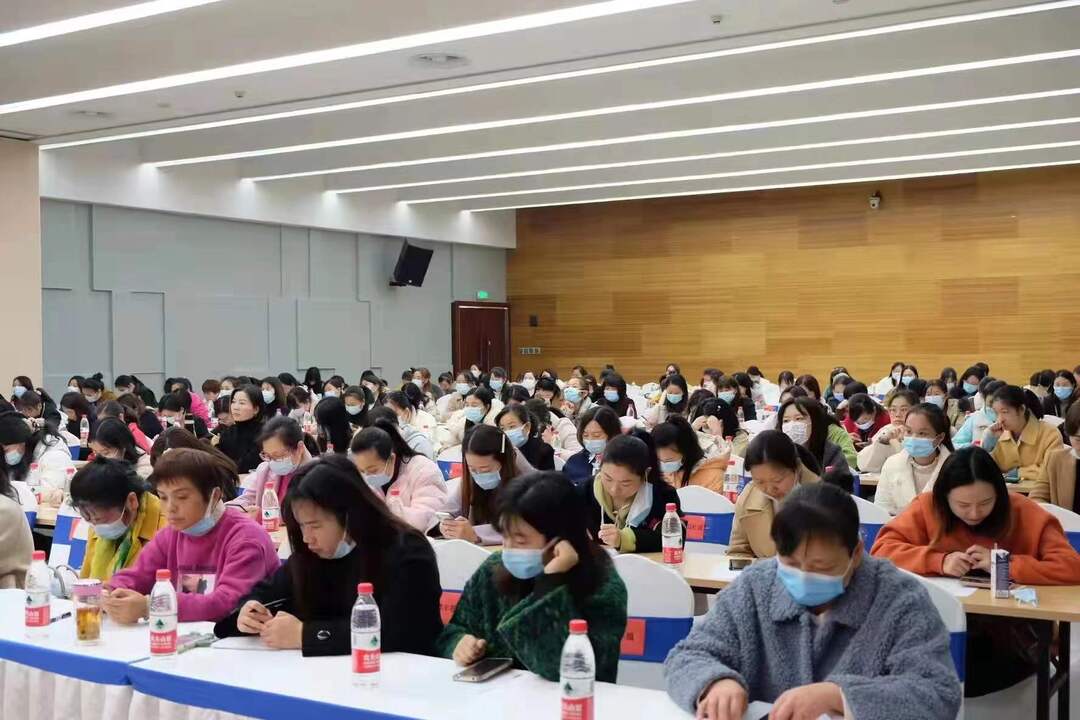 不断提高基层妇联服务群众的能力水平  区妇联深入学习领会省第十二次党代会精神
