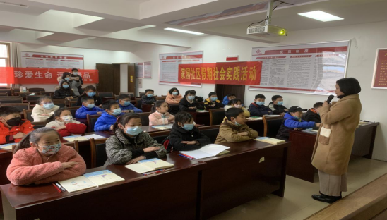 就地过年，天元区关爱“一老一小”失陪不缺爱