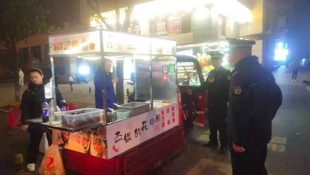 天元城管：集中整治进行时，保障市容迎新春