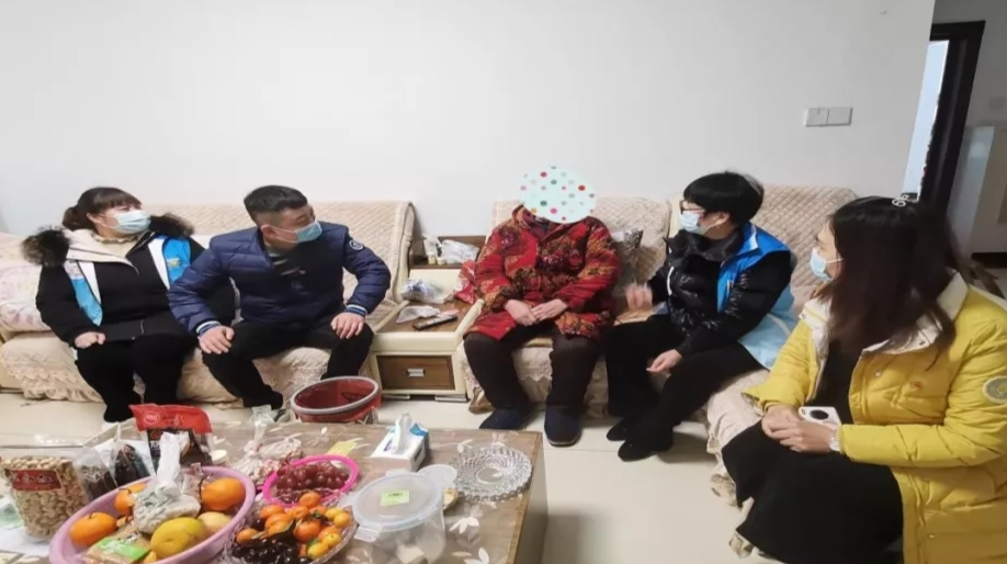 “关爱吸毒人员家庭 真情走访温暖人心”——嵩山路街道隆兴社区