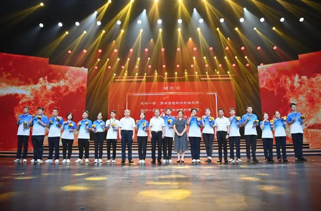 芙蓉国评论丨以大赛书写工匠精神的荣耀