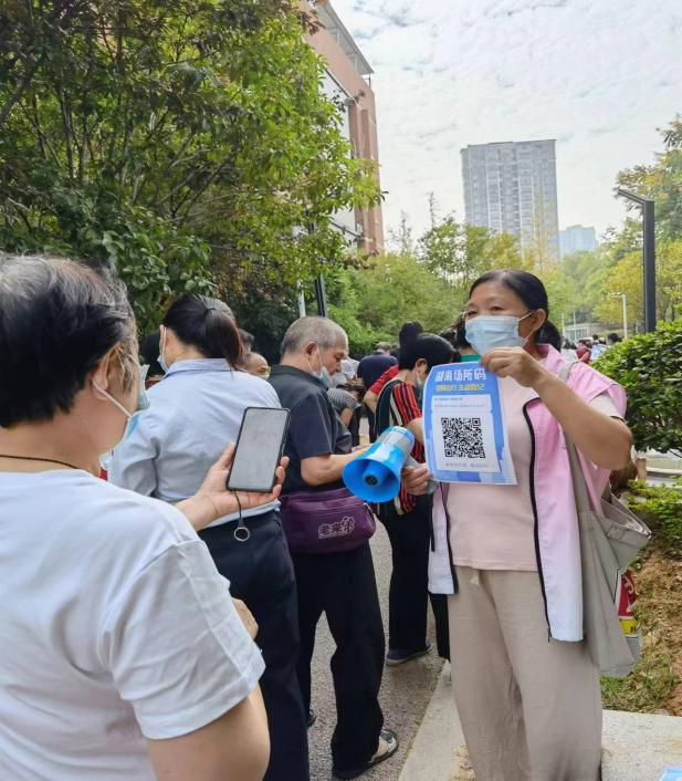 新区志愿精神助力织密织牢疫情坚强防控线