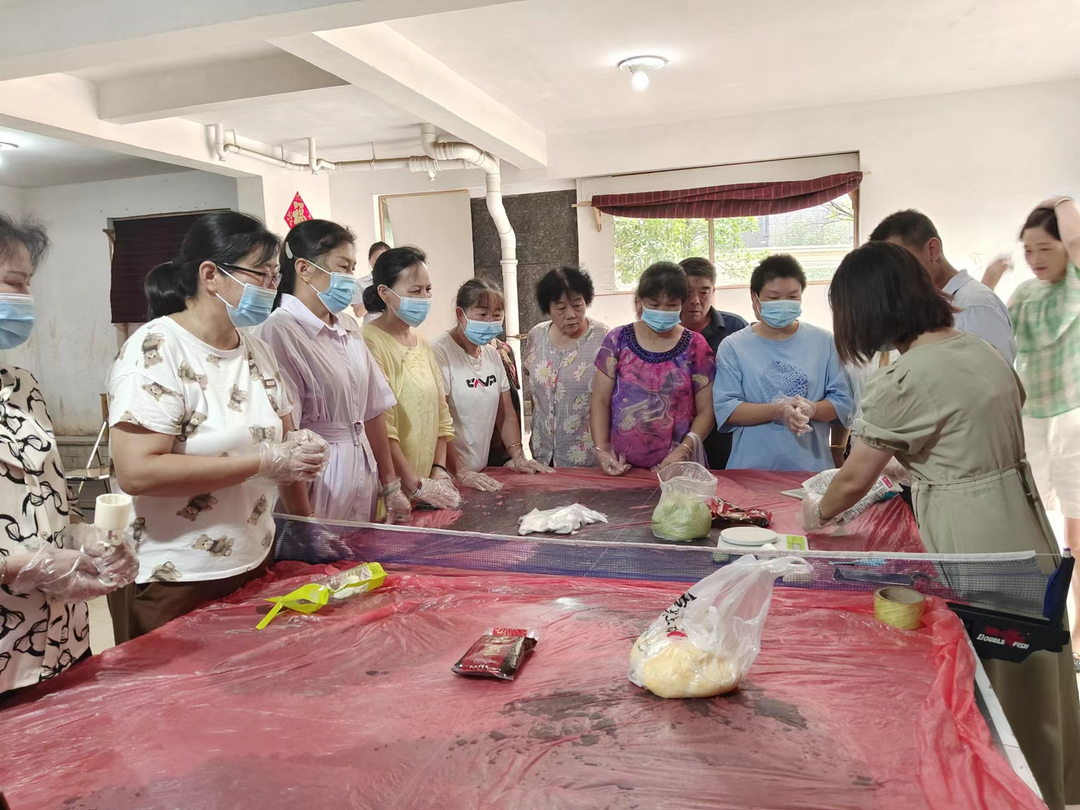 月满中秋，爱在东湖 ——东湖社区新时代文明实践站庆中秋活动