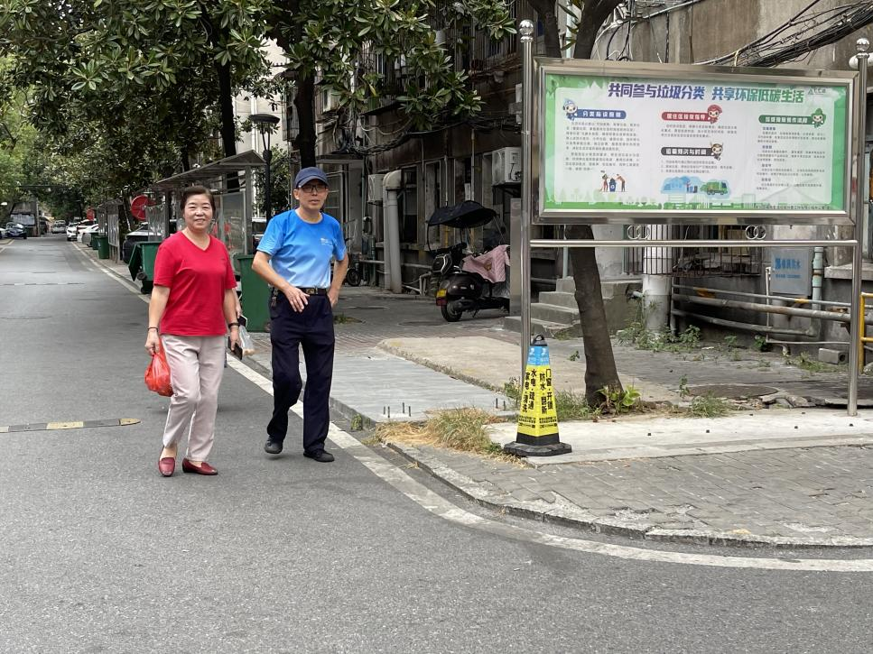 白鹤社区中秋节走访慰问活动