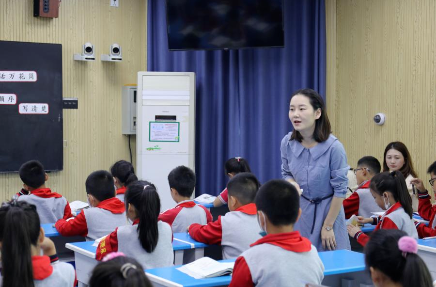 建宁实验小学开展习作教学专题研讨活动