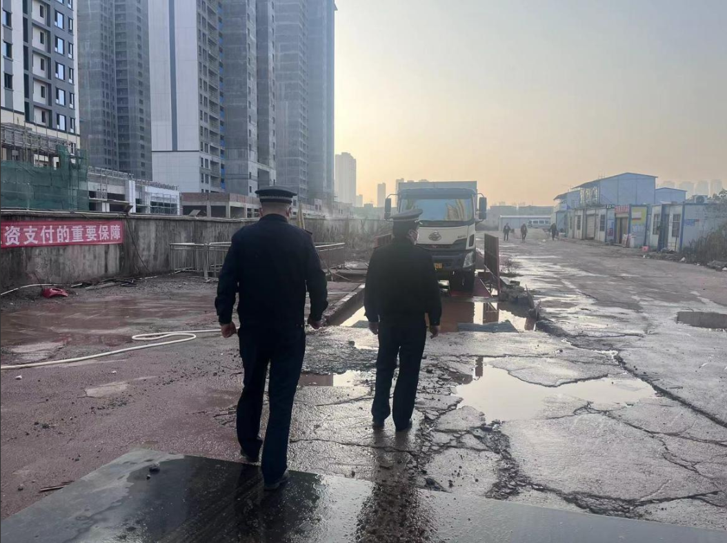 天元城管：開展節前渣土運輸安全生產大檢查