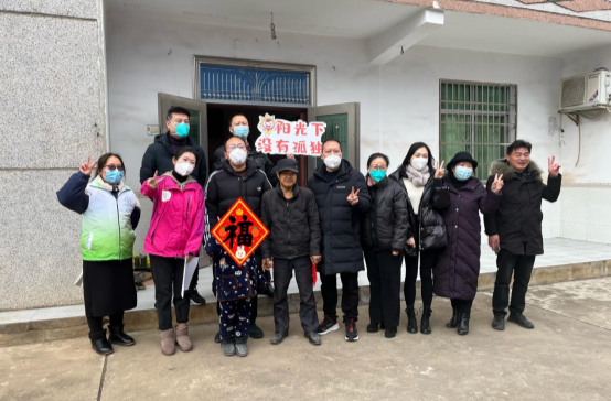 春节慰问送温暖，困难儿童不孤单