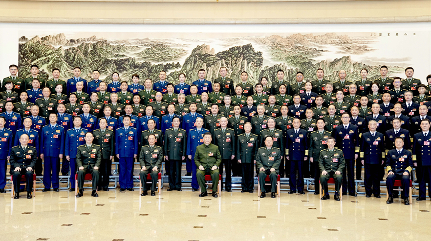 习近平出席解放军和武警部队代表团全体会议