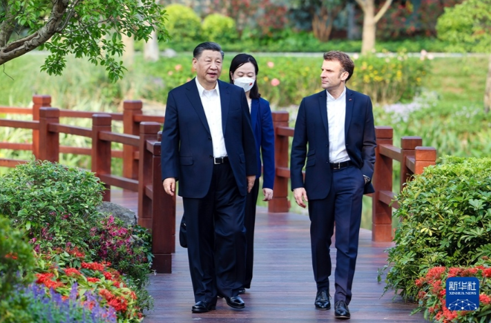习近平同法国总统马克龙在广州非正式会晤