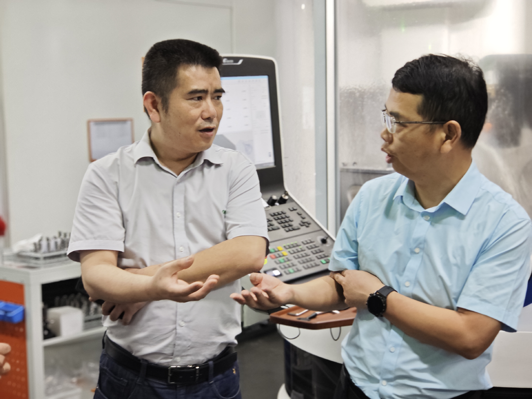 袁哲明调研株洲新区硬质合金产业项目