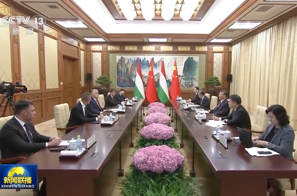 习近平会见匈牙利总理欧尔班