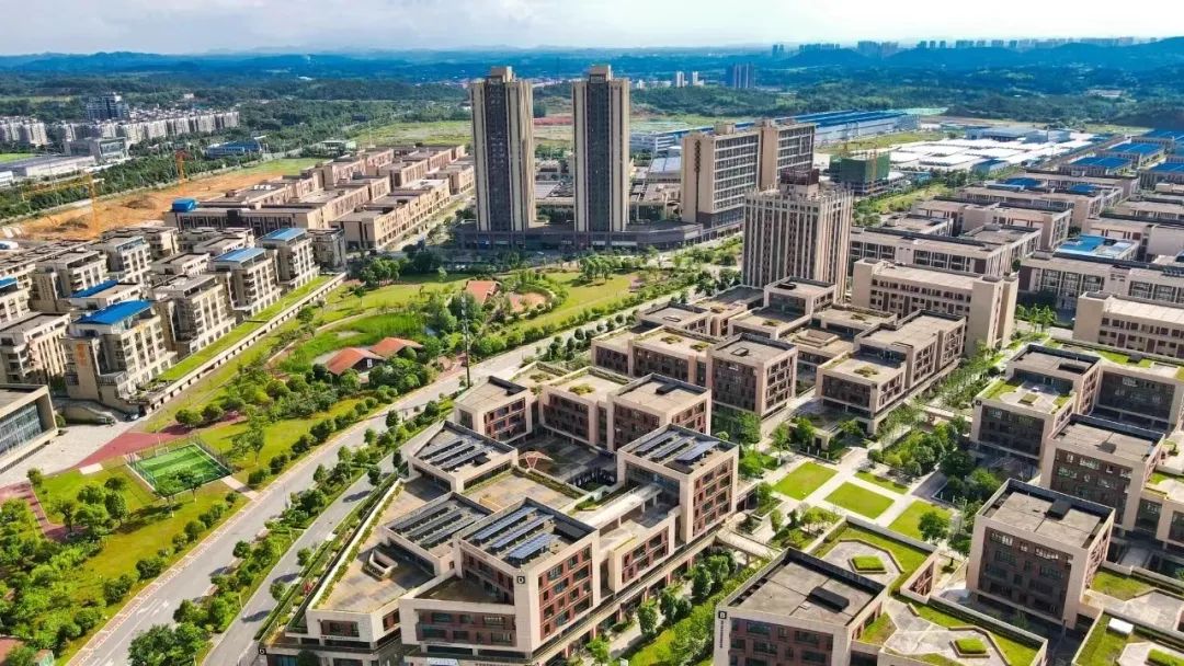 株洲日报头版丨特色产业园“长出”新生态 ——解码新区高质量发展系列报道之四