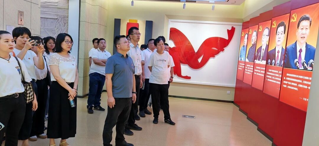 参观警示教育基地，筑牢廉洁自律防线