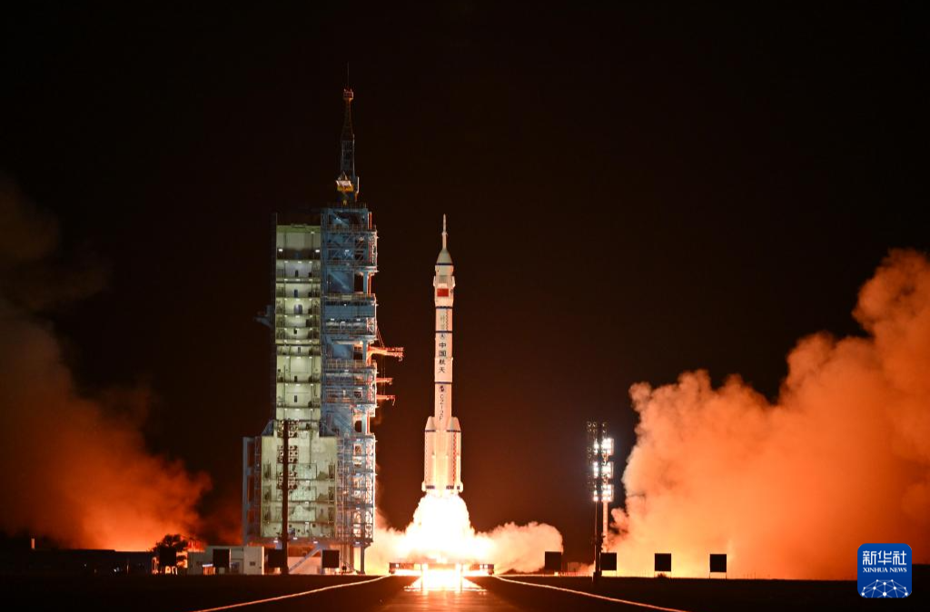神舟十九号载人飞船发射取得圆满成功 浩瀚太空首次迎来中国“90后”访客