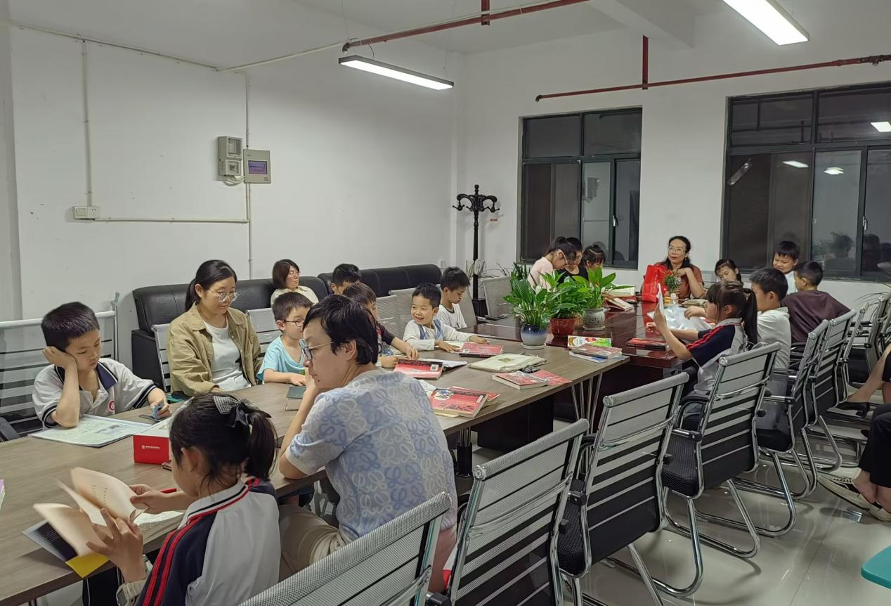 栗雨街道景园社区妇联开展“好家风·好家训·好家规”学习教育宣讲主题活动