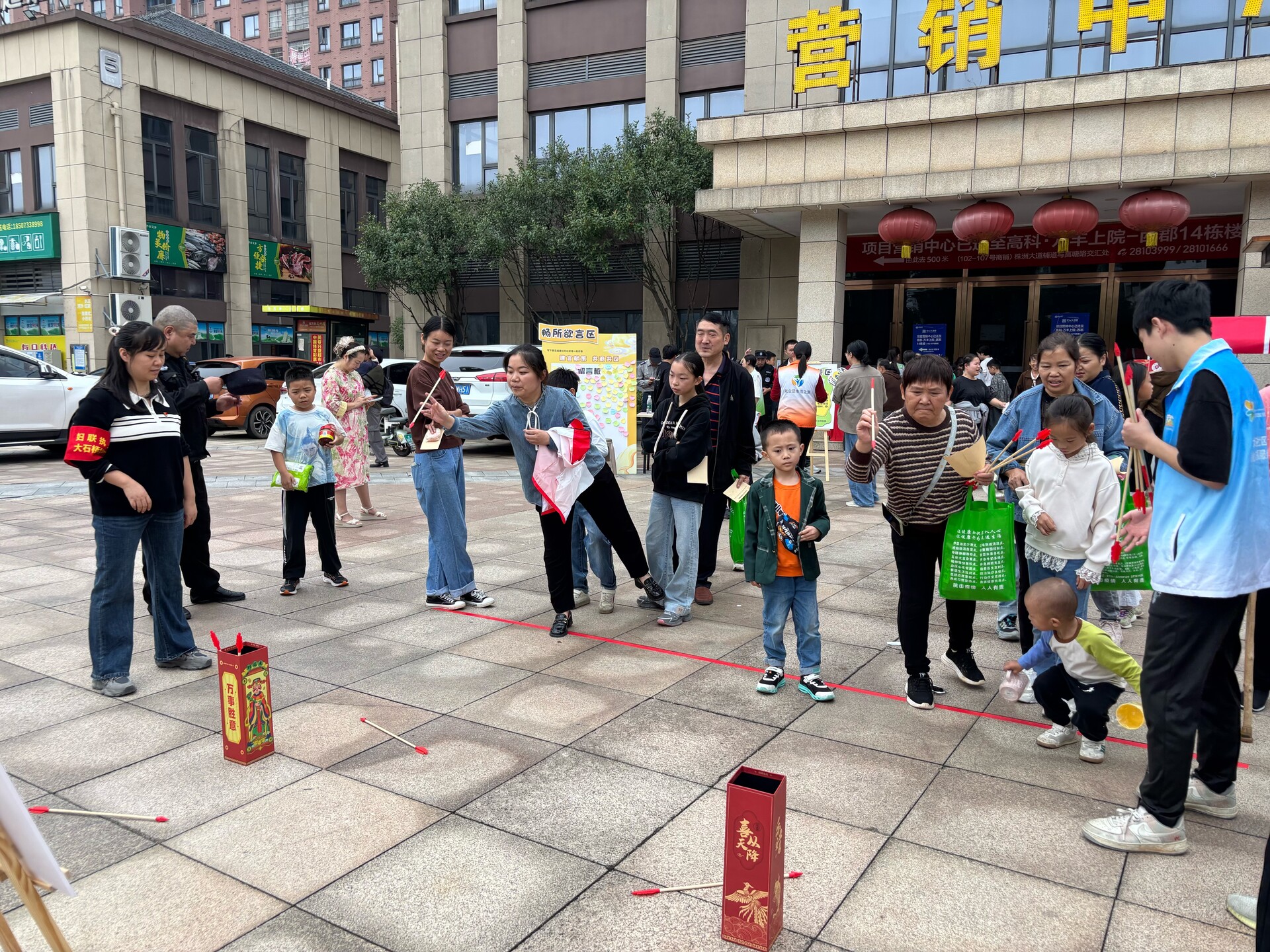 【文明实践在天元】天元区马家河街道大石桥社区举办“月满华章，邻里共欢”中秋游园会活动