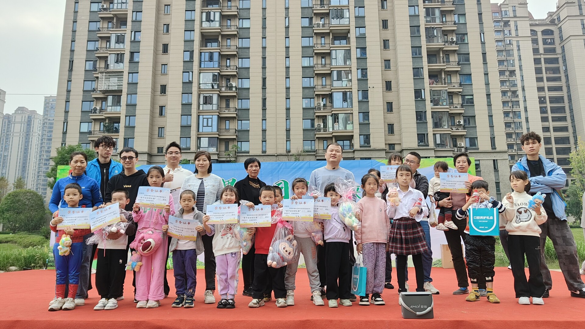 幸福“邻”聚力，嗨翻一整天！新塘社区这场邻里节超有爱