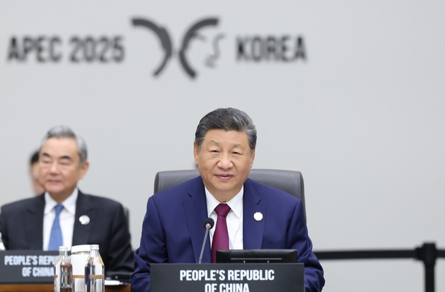 习近平出席亚太经合组织第三十二次领导人非正式会议并发表重要讲话