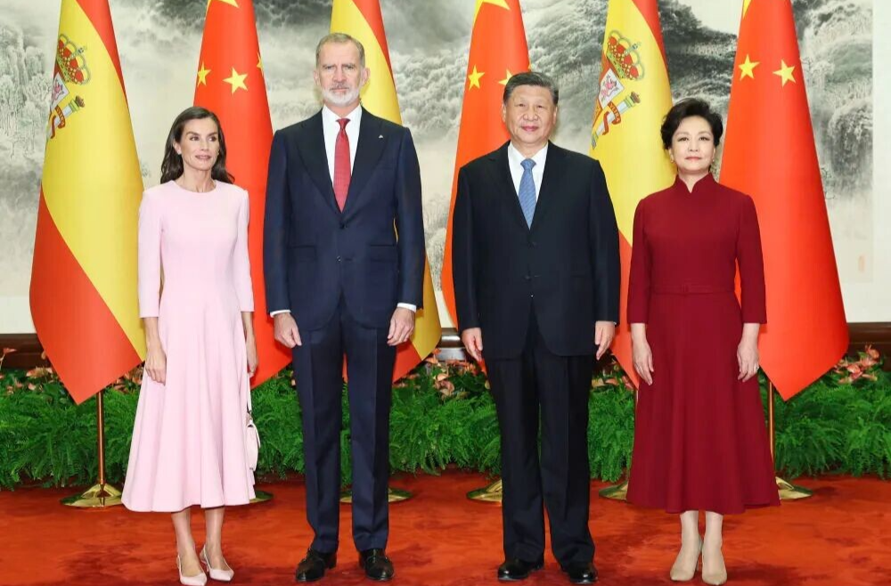 习近平会见西班牙国王费利佩六世