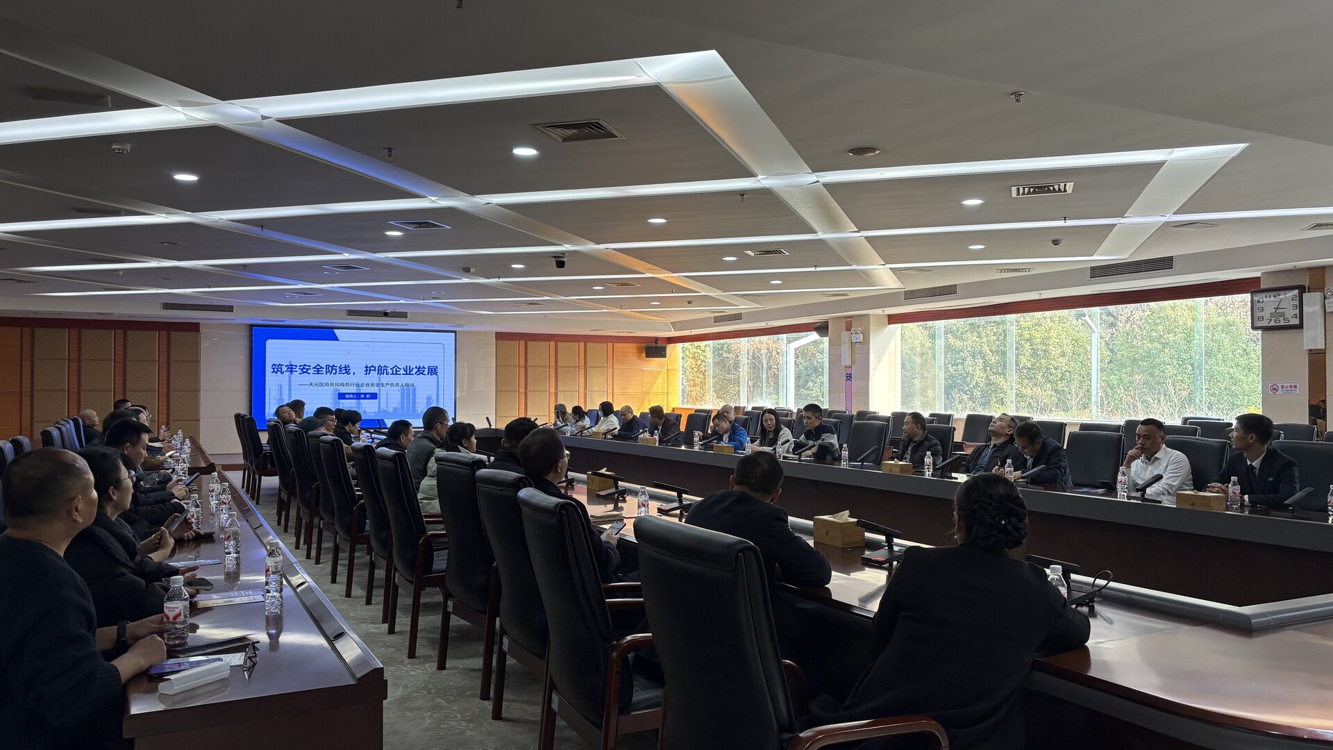 天元区安委会成员单位商务局 拧紧商贸行业“安全阀”