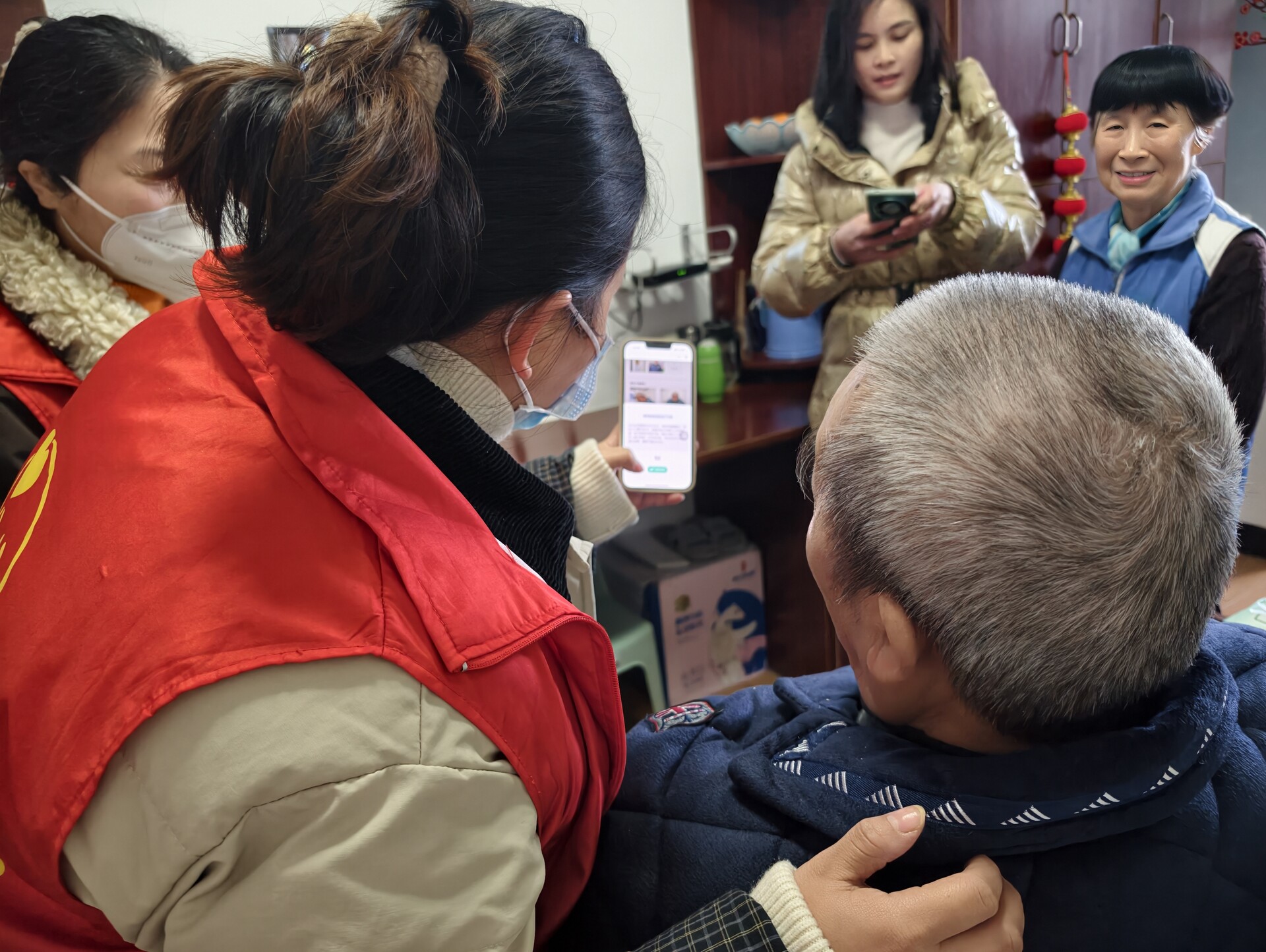 株洲首张！失能老人专属补贴消费券在天元区领取成功