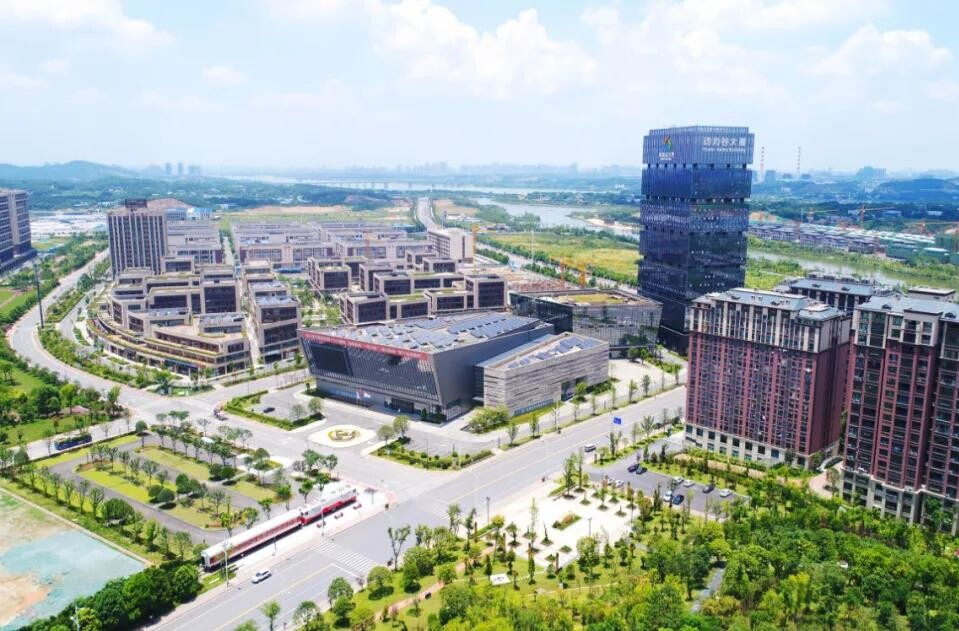 株洲日报丨从“假期模式”秒切“生产模式”  天元区项目建设“全速奔跑”
