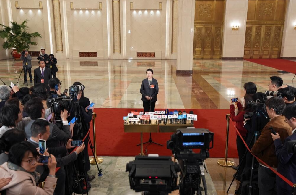 两会丨十四届全国人大四次会议第三场“部长通道”集中采访活动举行