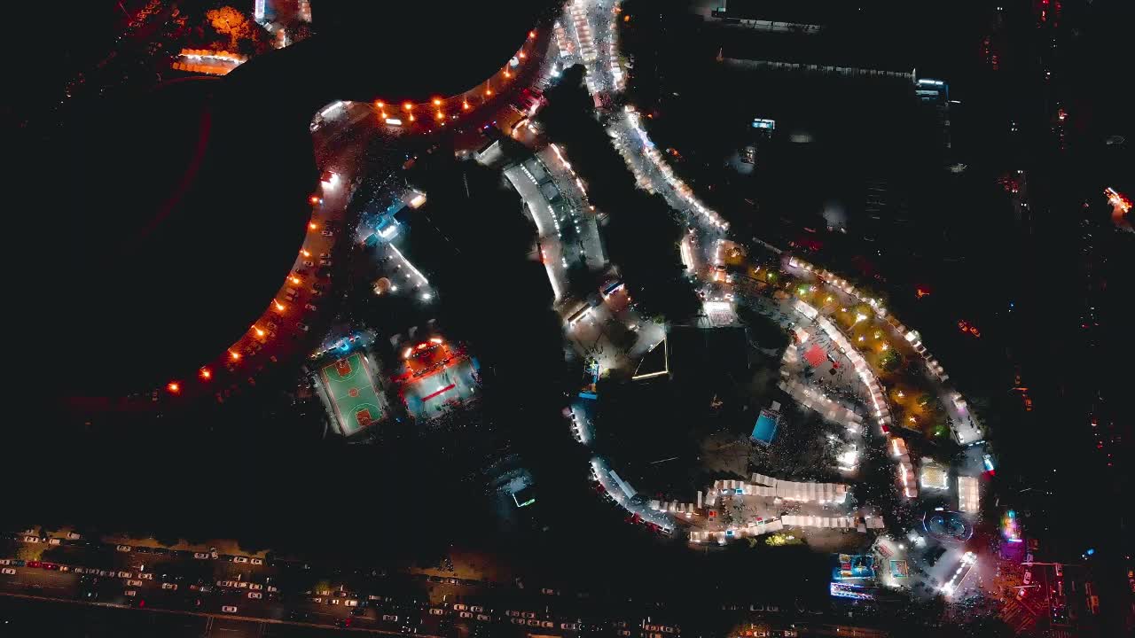 一曲寄深情，奏于子期听