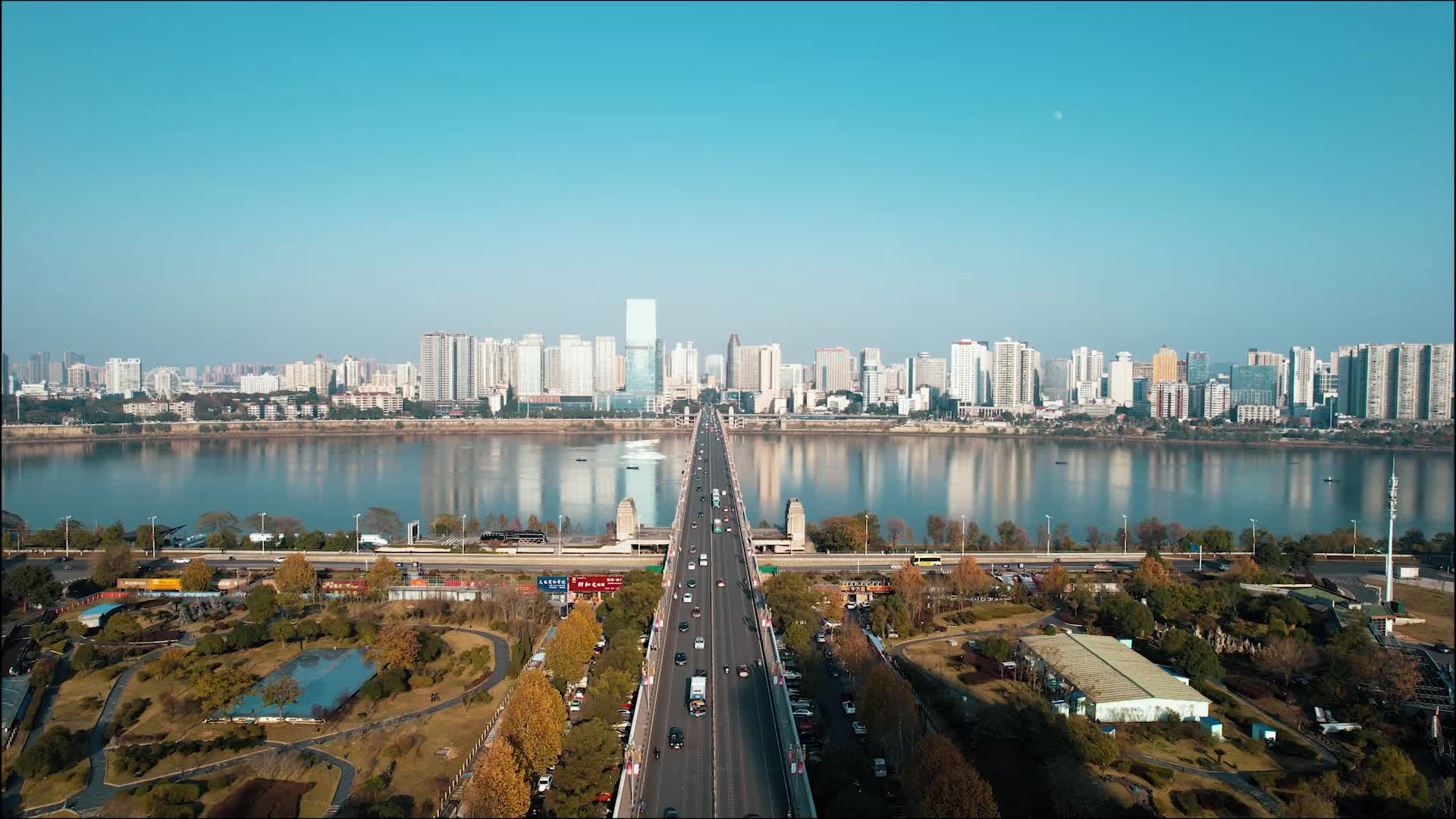 从一条路，看一座城！