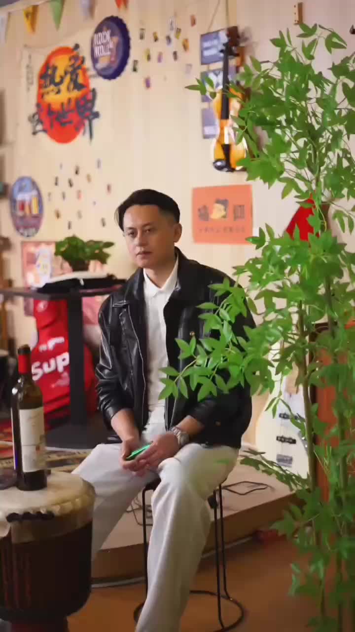 音乐作品：《月亮河》